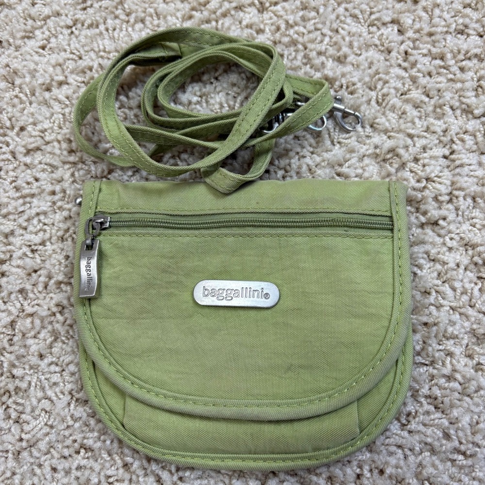 Baggallini Green Canvas Multi Pocket Crossbody Travel Wallet Bag‎
